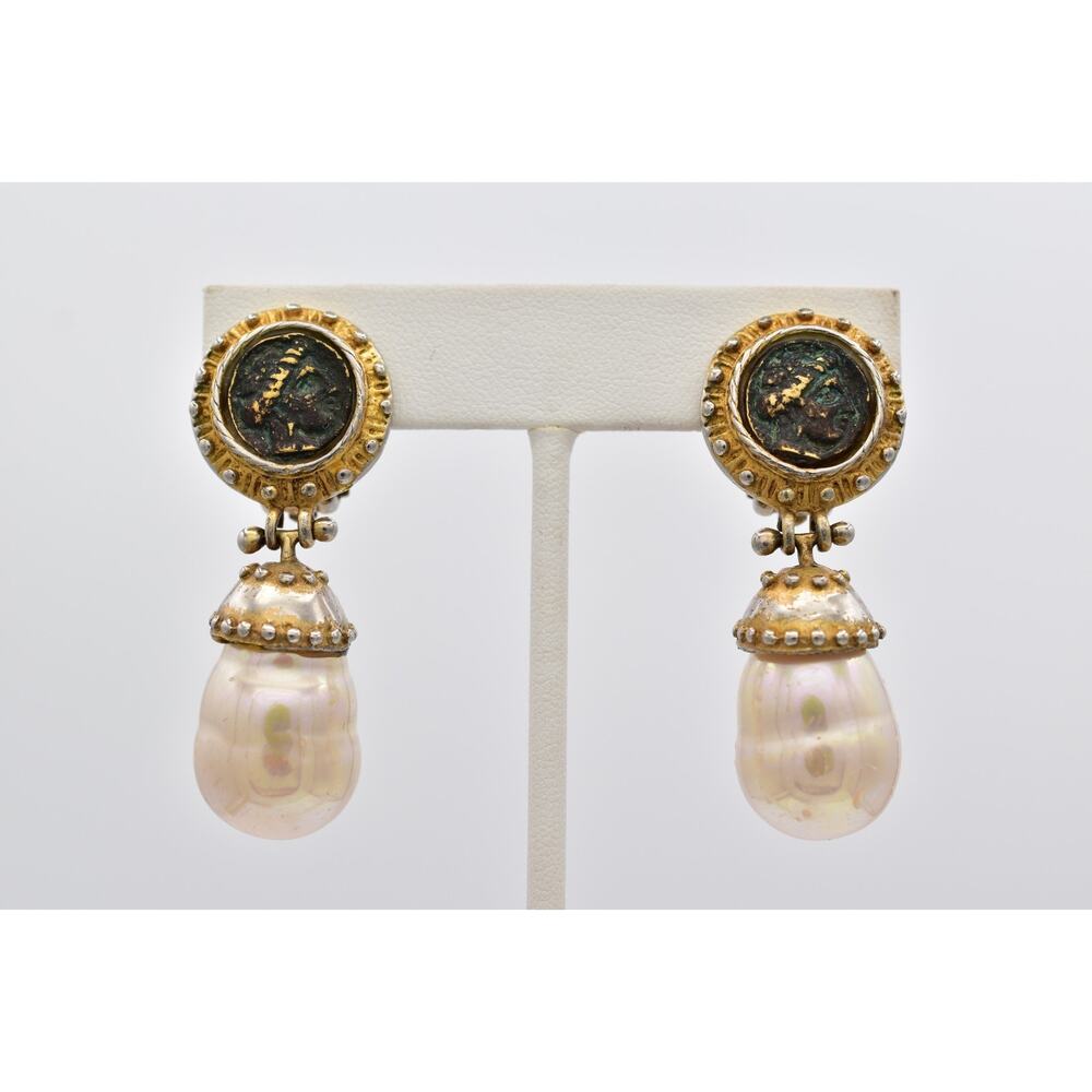 Jaded Vintage Coin Pearl Drop Clip On Earrings Gold Tone Medallion Signed BinC